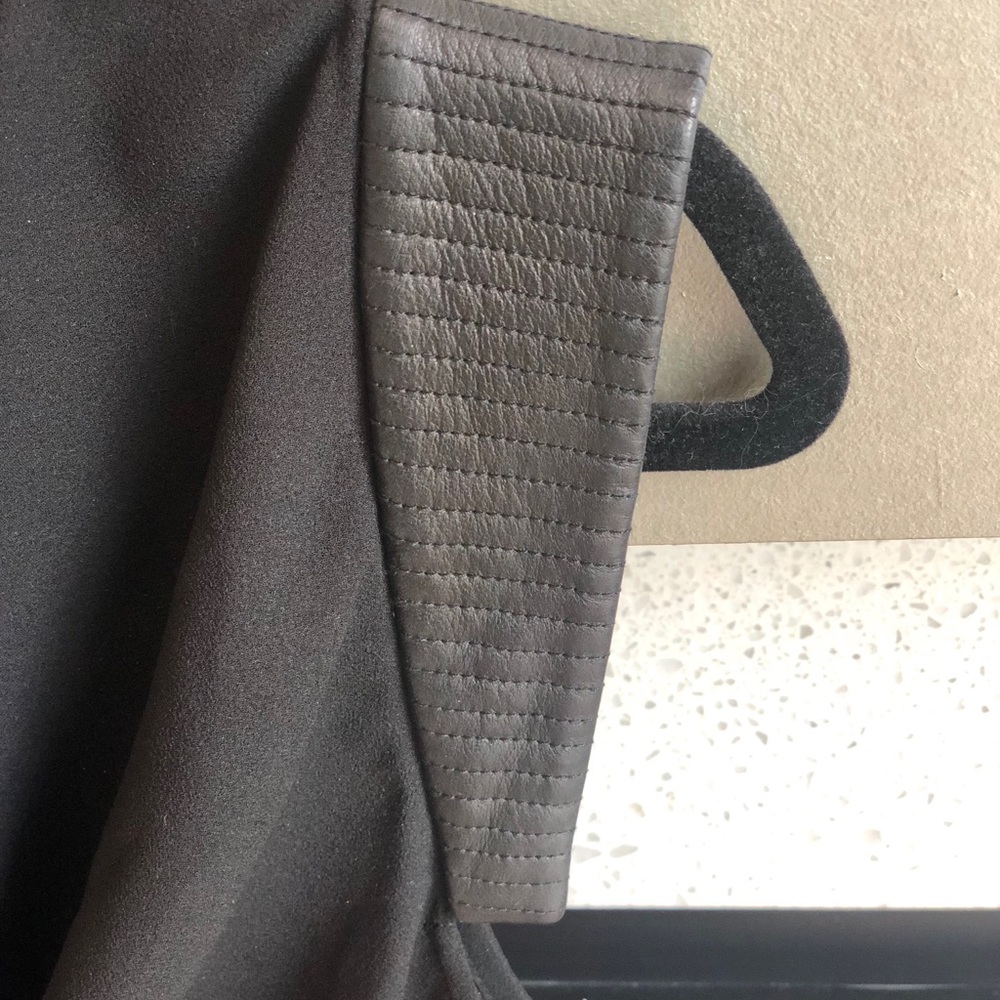 Mackage Top - Picture 3 of 4
